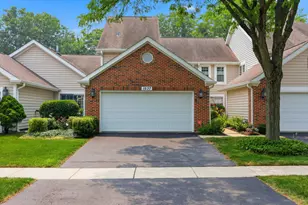 1537 Stevens Dr, Schaumburg, IL 60173 - Photo 1