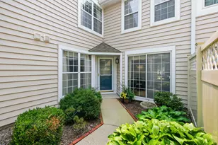 1537 Stevens Dr, Schaumburg, IL 60173 - Photo 2