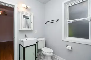 6445 N Greenview Ave, Chicago, IL 60626 - Photo 12