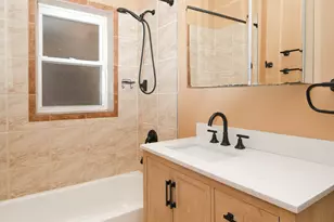 6445 N Greenview Ave, Chicago, IL 60626 - Photo 16
