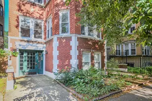 6445 N Greenview Ave, Chicago, IL 60626 - Photo 1