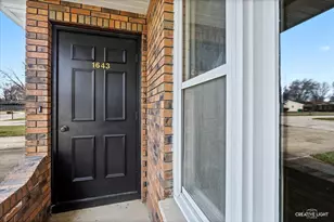 1643 Park Ave, Sycamore, IL 60178 - Photo 4