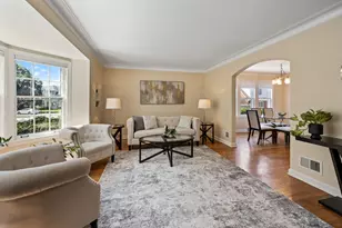 5810 North East Circle Avenue, Chicago, IL 60631 - Photo 2
