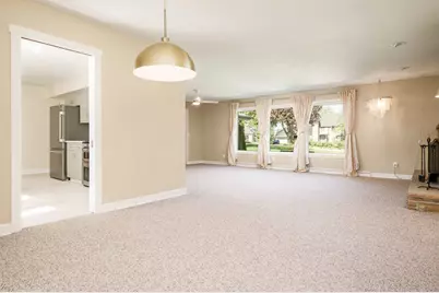 2015 Glenview Road, Rockford, IL 61107 - Photo 10