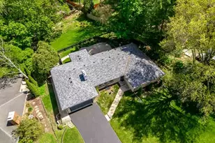 2015 Glenview Rd, Rockford, IL 61107 - Photo 46