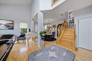 387 S Palmer Dr, Bolingbrook, IL 60490 - Photo 6