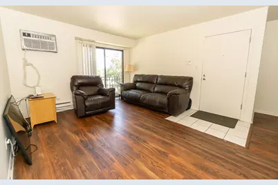 178 Dunteman Drive #302, Glendale Heights, IL 60139 - Photo 4
