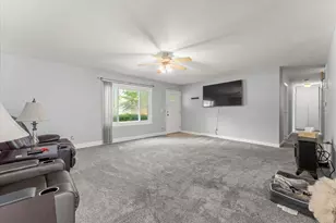 1416 Scottsdale Dr, Champaign, IL 61821 - Photo 6