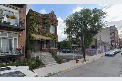 2732 W Belmont Avenue, Chicago, IL 60618 - Photo 2