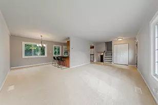 303 Springfield St, Park Forest, IL 60466 - Photo 4