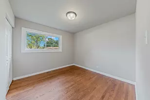 303 Springfield St, Park Forest, IL 60466 - Photo 8