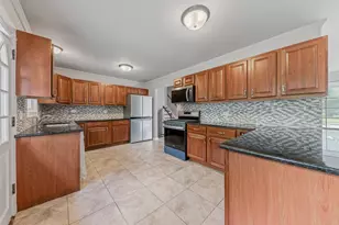 303 Springfield St, Park Forest, IL 60466 - Photo 2