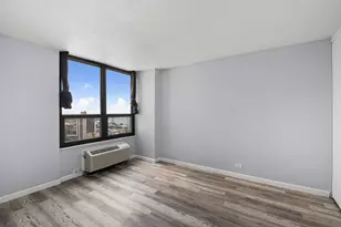 5100 N Marine Dr, Chicago, IL 60640 - Photo 10