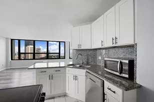 5100 N Marine Dr, Chicago, IL 60640 - Photo 6