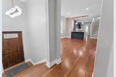 8015 S Paxton Avenue, Chicago, IL 60617 - Photo 8