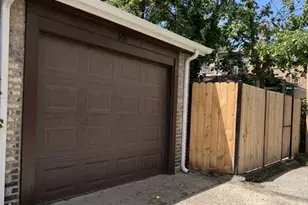 8015 S Paxton Ave, Chicago, IL 60617 - Photo 40