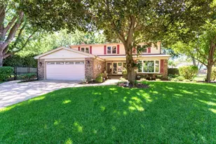 1119 W White Oak St, Arlington Heights, IL 60005 - Photo 1