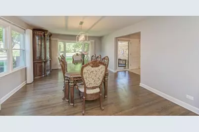 1119 W White Oak Street, Arlington Heights, IL 60005 - Photo 12