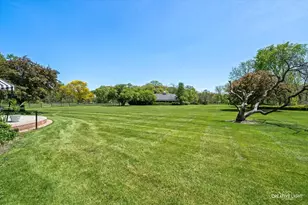 33W451 Surrey Rd, Wayne, IL 60184 - Photo 10