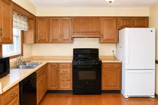 2101 20th Ave, Sterling, IL 61081 - Photo 6