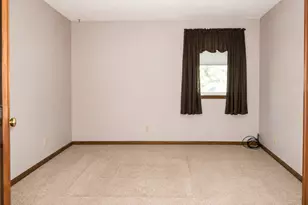 2101 20th Ave, Sterling, IL 61081 - Photo 16