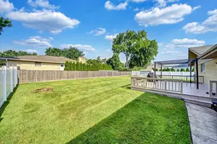 116 E Brittany Dr, Arlington Heights, IL 60004 - Photo 34