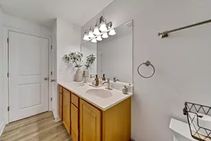 116 E Brittany Dr, Arlington Heights, IL 60004 - Photo 18