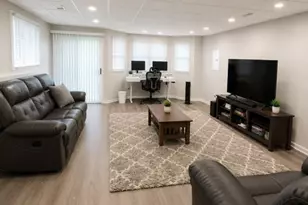 352 Bristol Ln, Fox River Grove, IL 60021 - Photo 12