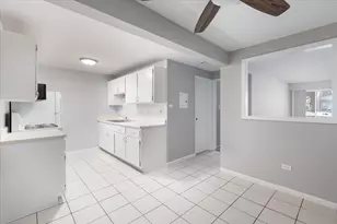 5740 East Ave, Countryside, IL 60525 - Photo 10