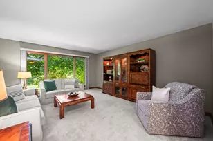 907 N Quentin Rd, Palatine, IL 60067 - Photo 4