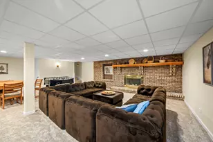 907 N Quentin Rd, Palatine, IL 60067 - Photo 20