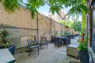 640 W Waveland Ave, Chicago, IL 60613 - Photo 8