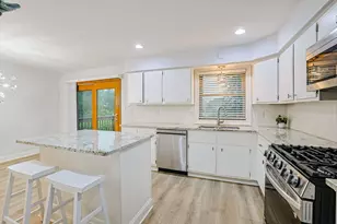 10120 Sunridge Dr, Naperville, IL 60564 - Photo 16