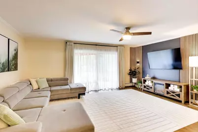 2303 S Goebbert Road #A109, Arlington Heights, IL 60005 - Photo 6