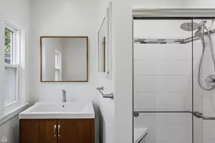 1826 Laurel Ave, Evanston, IL 60201 - Photo 14