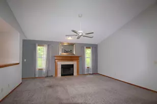 6811 Hedgewood Rd, Rockford, IL 61108 - Photo 2