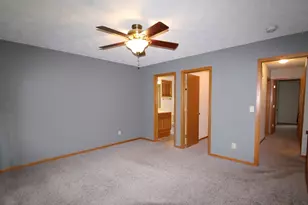 6811 Hedgewood Rd, Rockford, IL 61108 - Photo 10