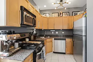 3126 W Carmen Ave, Chicago, IL 60625 - Photo 10