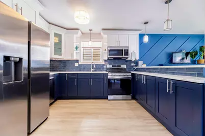 9154 S Luella Avenue, Chicago, IL 60617 - Photo 10