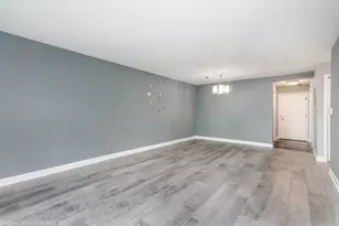 2600 Windsor Mall, Park Ridge, IL 60068 - Photo 6