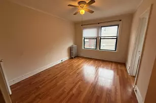 1135 W Lunt Ave, Chicago, IL 60626 - Photo 2
