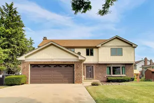 107 W Washington St, Itasca, IL 60143 - Photo 1