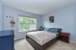 3360 Kentshire Cir, Aurora, IL 60504 - Photo 10