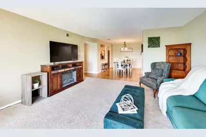 5840 W 104th Street #415, Oak Lawn, IL 60453 - Photo 4