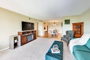 5840 W 104th St, Oak Lawn, IL 60453 - Photo 4