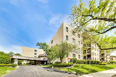 5840 W 104th Street #415, Oak Lawn, IL 60453 - Photo 1