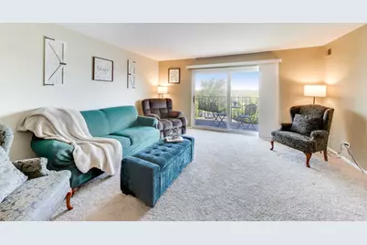 5840 W 104th Street #415, Oak Lawn, IL 60453 - Photo 2