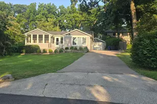 36288 S Nathan Hale Dr, Lake Villa, IL 60046 - Photo 2