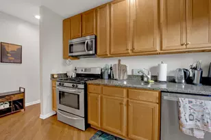 3201 W Argyle St, Chicago, IL 60625 - Photo 4