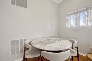 3201 W Argyle St, Chicago, IL 60625 - Photo 8
